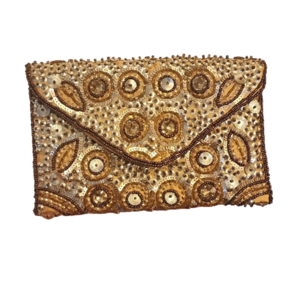 Charming Charlie good, silver bronze beaded and sequins clutch. - Picture 1 of 7